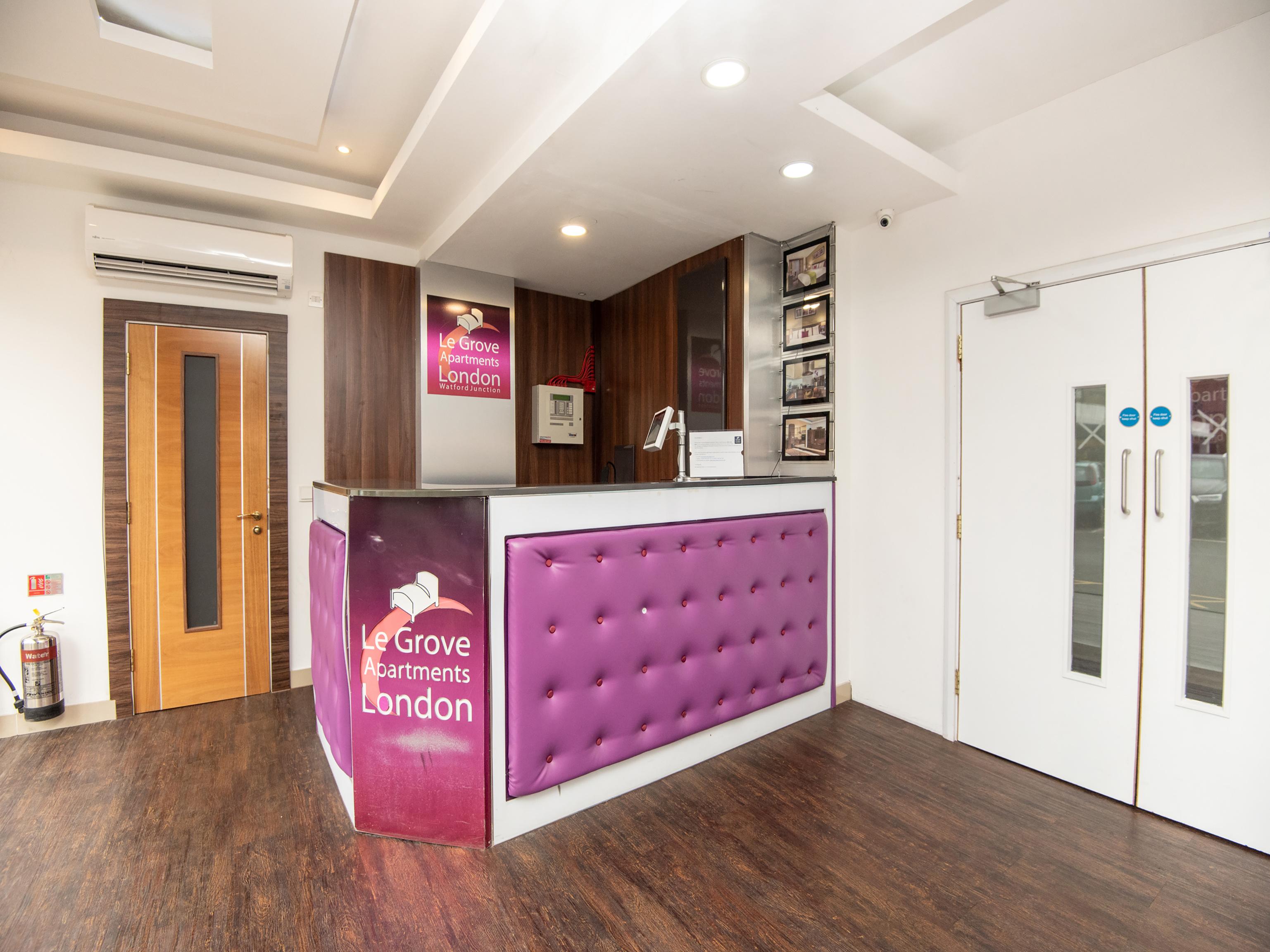 Livin' Serviced Apartments Watford  Bagian luar foto