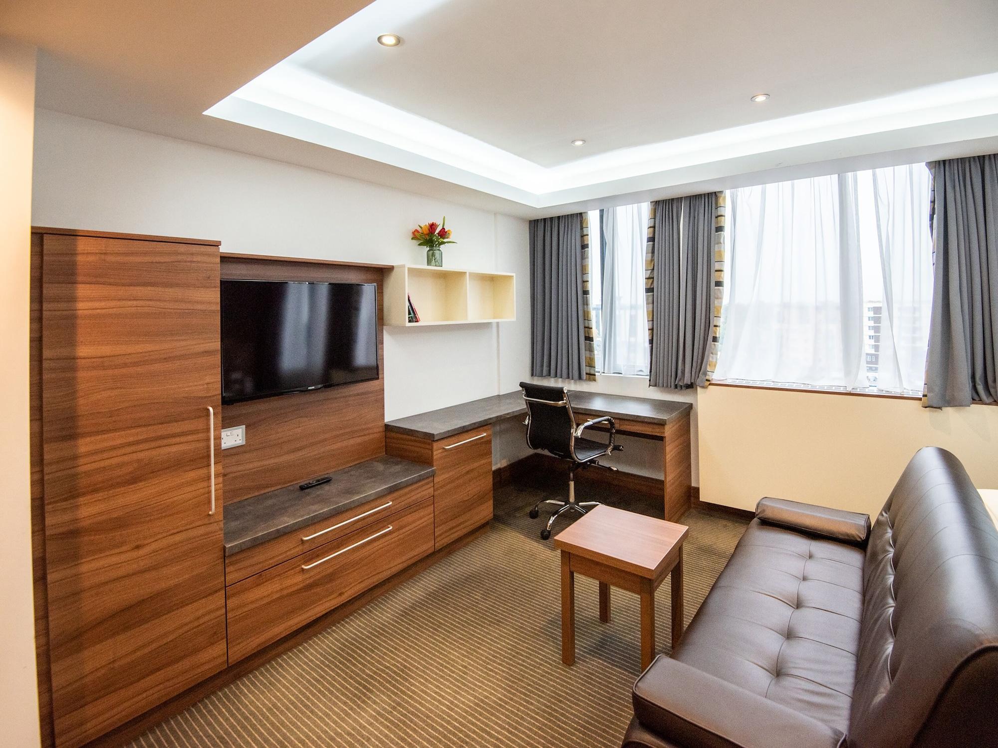 Livin' Serviced Apartments Watford  Bagian luar foto