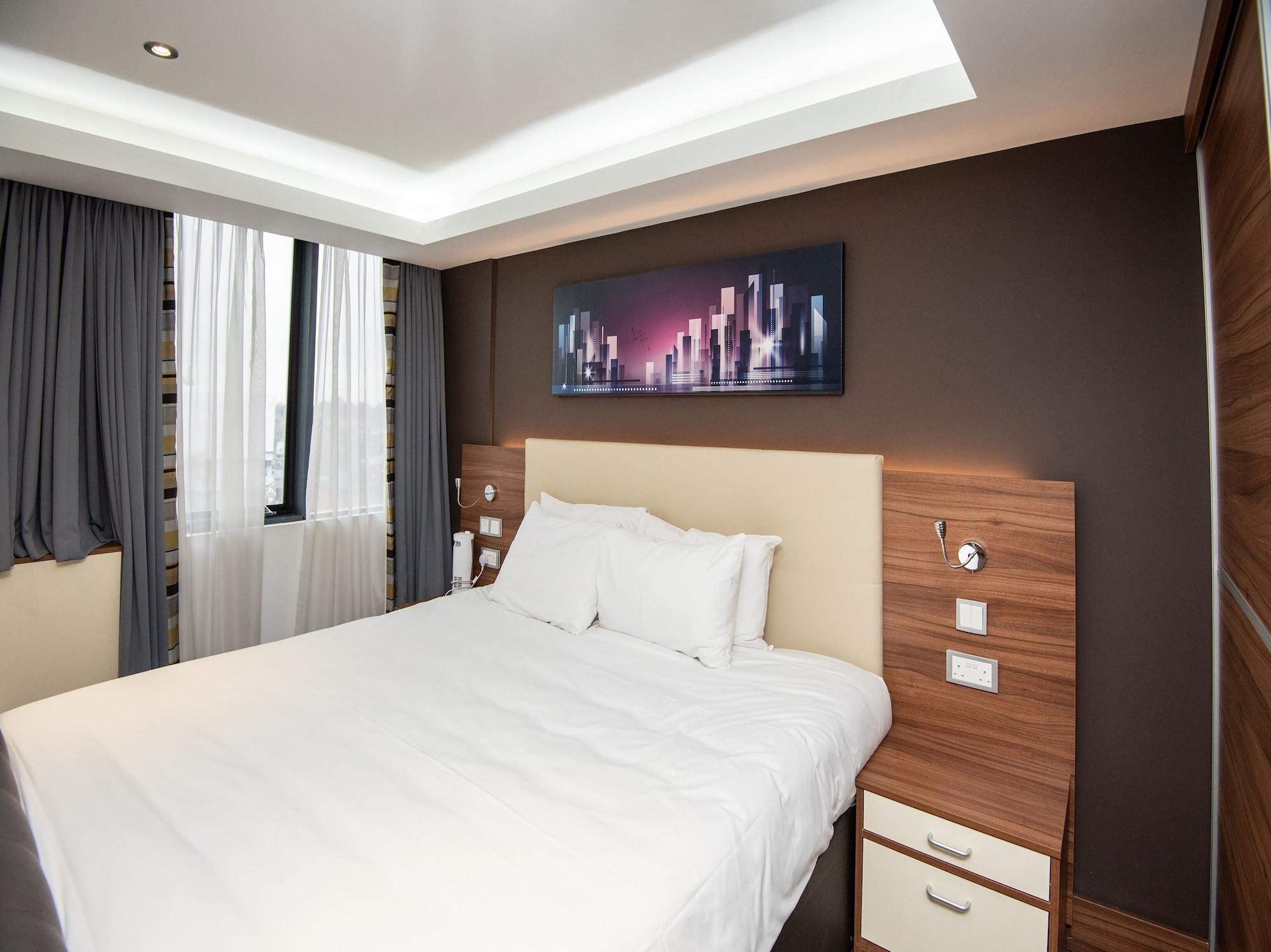 Livin' Serviced Apartments Watford  Bagian luar foto