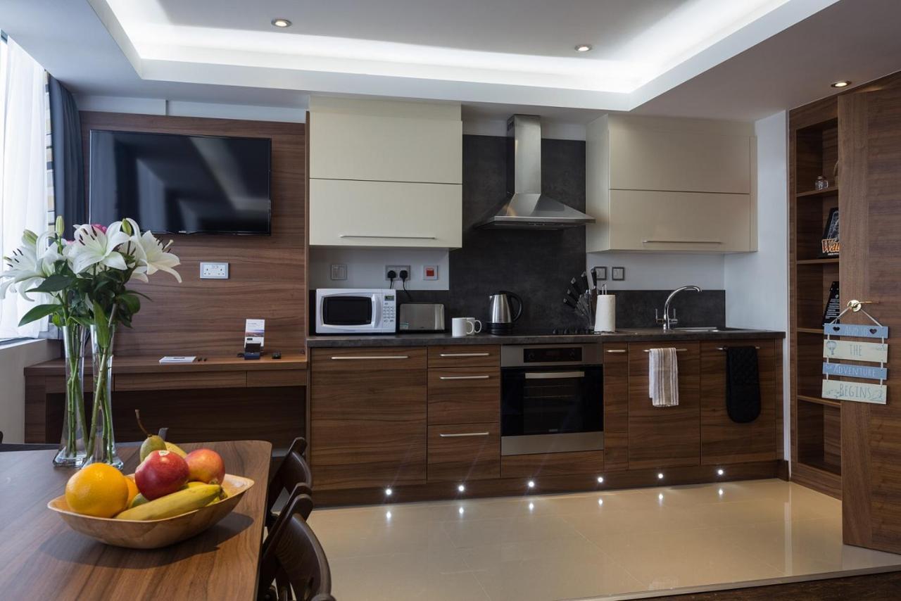Livin' Serviced Apartments Watford  Bagian luar foto