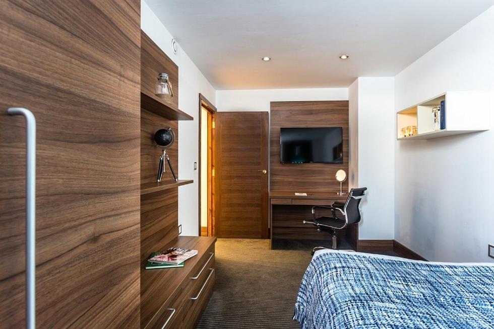 Livin' Serviced Apartments Watford  Bagian luar foto